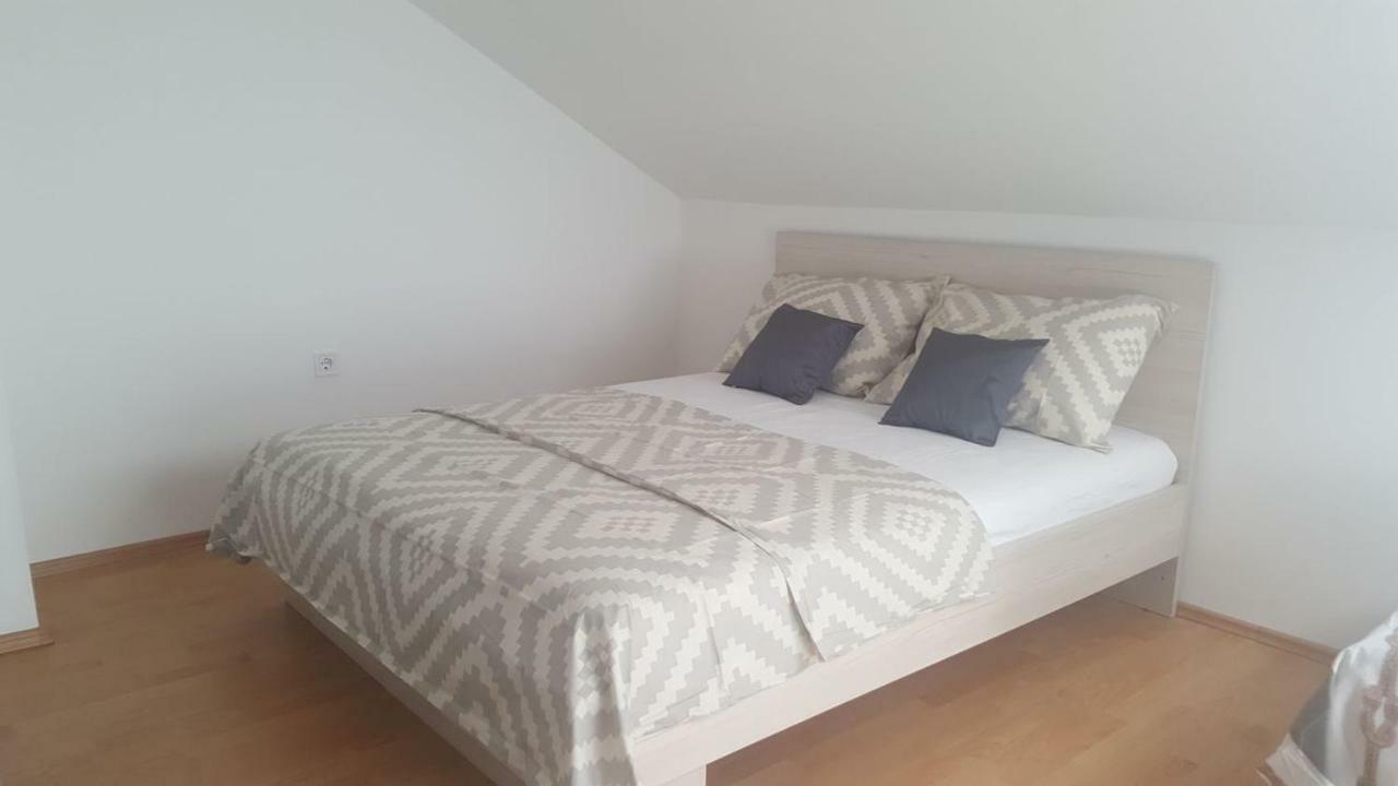 נין Apartments Venerea מראה חיצוני תמונה